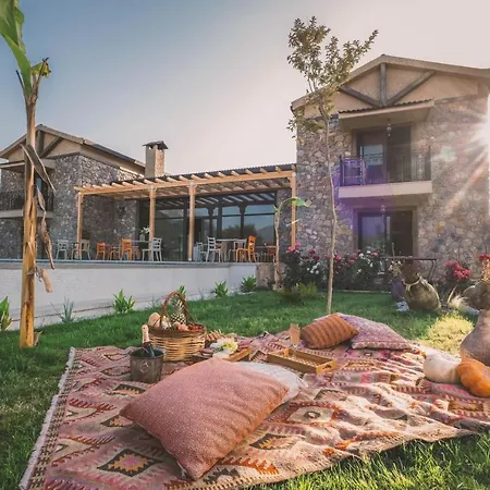 Turunç House Otel *