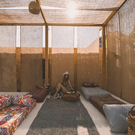 ホテル Turunc House