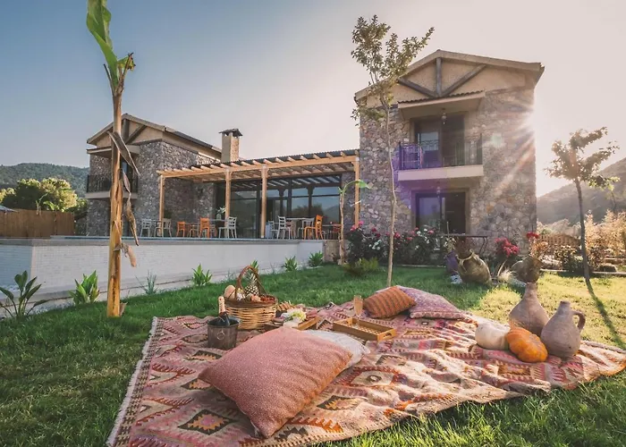 Turunc House 호텔 *