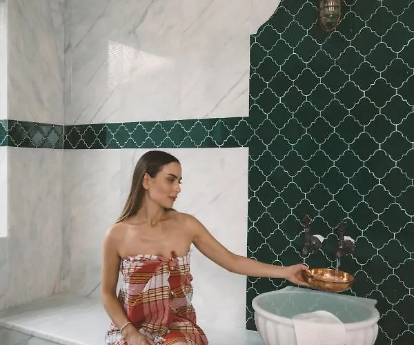 호텔 Turunc House *