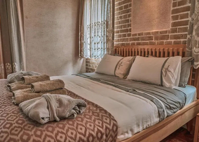 Turunc House 호텔 *