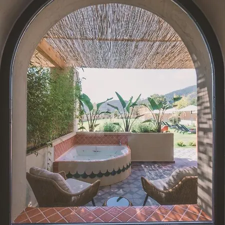 Hotel Turunc House *