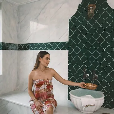 Hotel Turunc House *